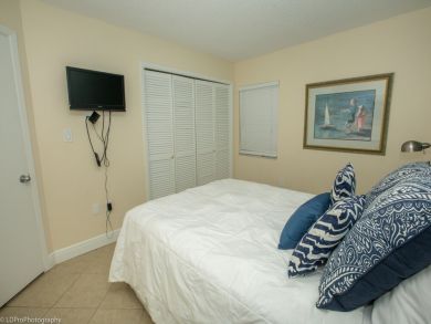 Destin Beach Vacation Condo  Pool Views of Gulf